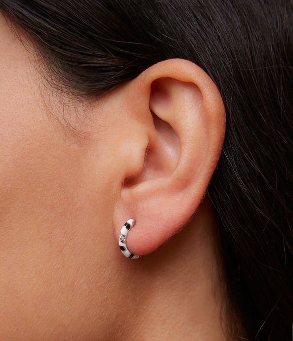 paire-de-creoles-mini-torsade-email-zebre-or-blanc -1-